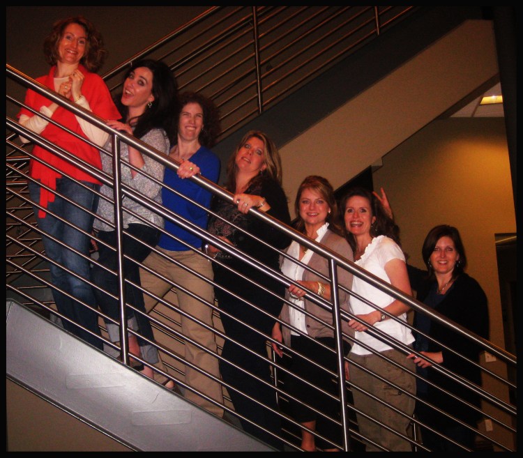 girlsonstairs_goofy_black